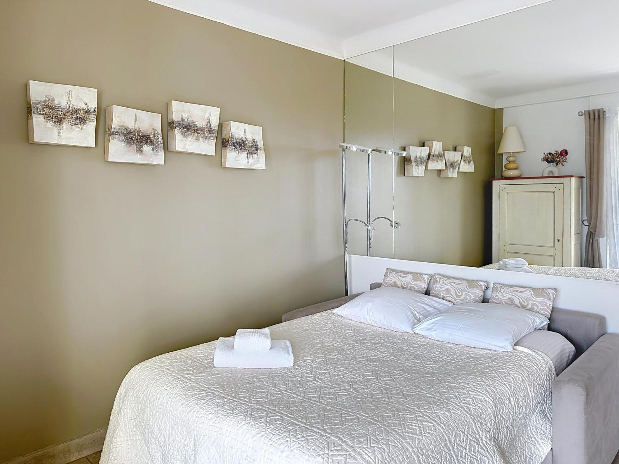 1-bedroom With Sea View On La Croisette Cannes